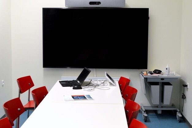 Professional image for Expert Trainers with Industry Experience